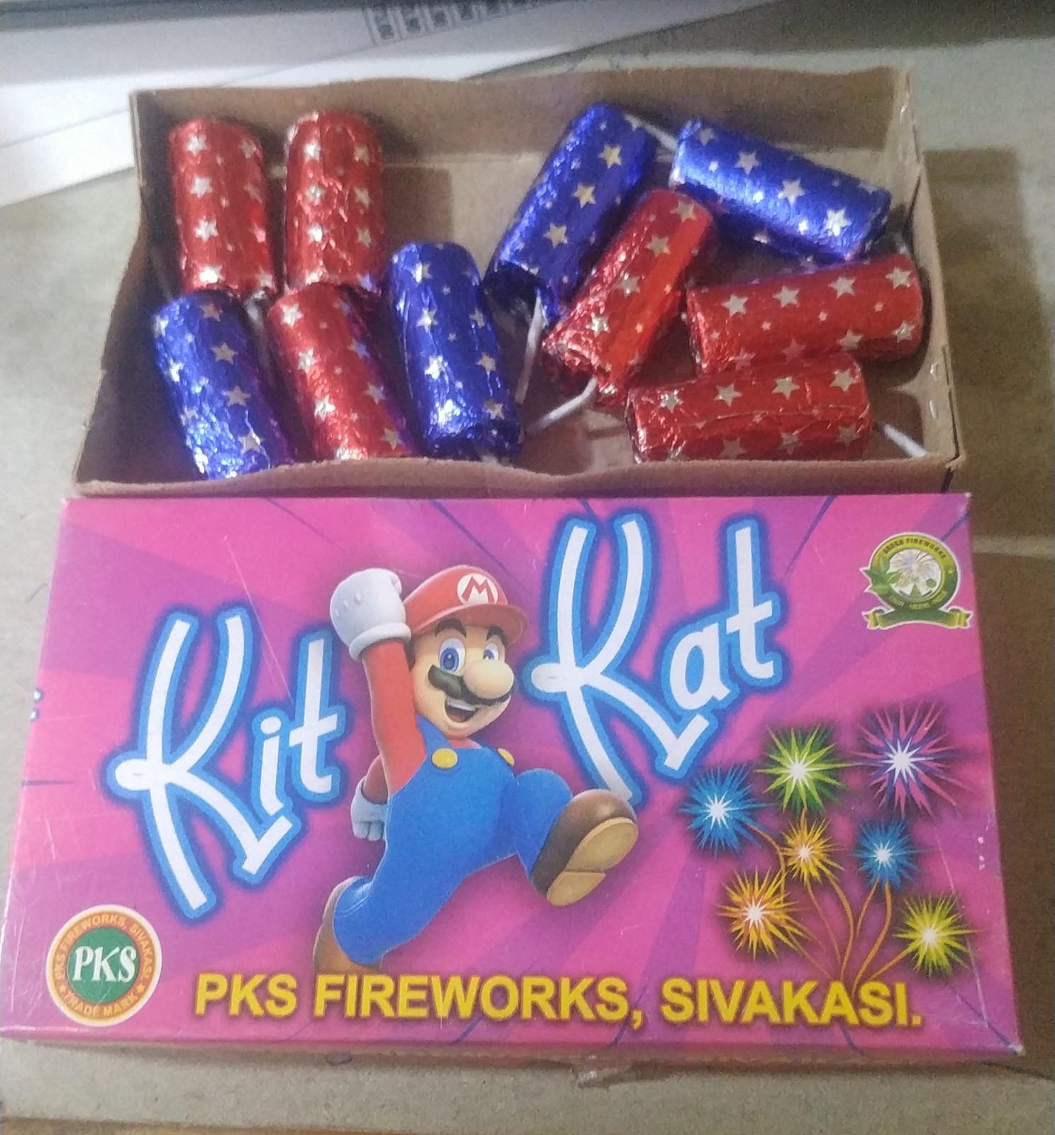 KIT KAT
